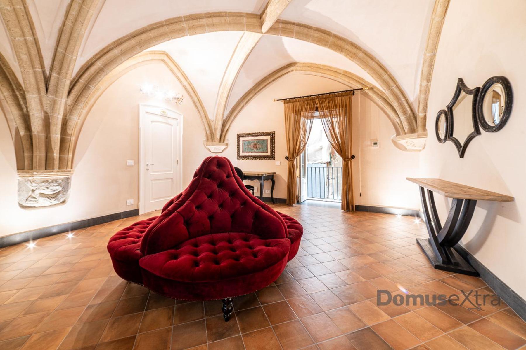 Piazza San Domenico Suite By Domusextra Наполи Екстериор снимка